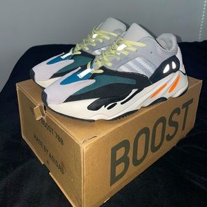 Yeezy 700 Wave Runner